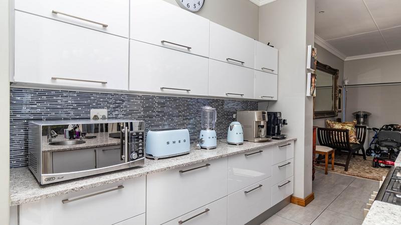 4 Bedroom Property for Sale in Pinnacle Point Golf Estate Western Cape